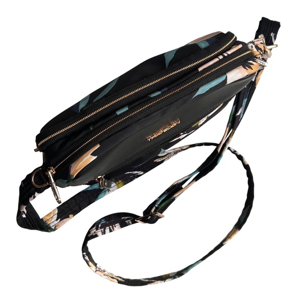 Travelon Anti-Theft RFID Crossbody Travel Bag *LOOKS NEW* - Picture 8 of 15